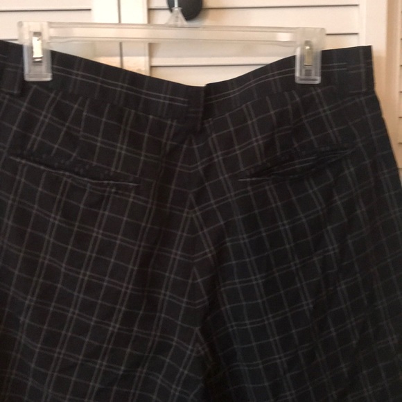 Pro Tour Shorts - Picture 3 of 8